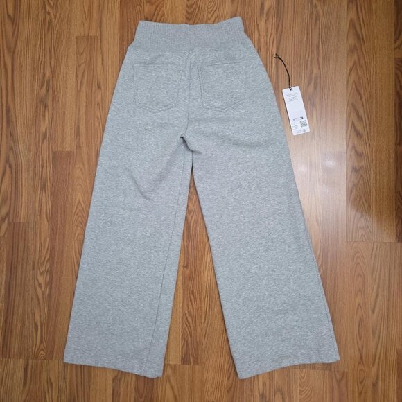 Alo Yoga Cropped Serenity Coverup And Serenity Wide Leg Sweatpant Grey In Set - Picture 6 of 7